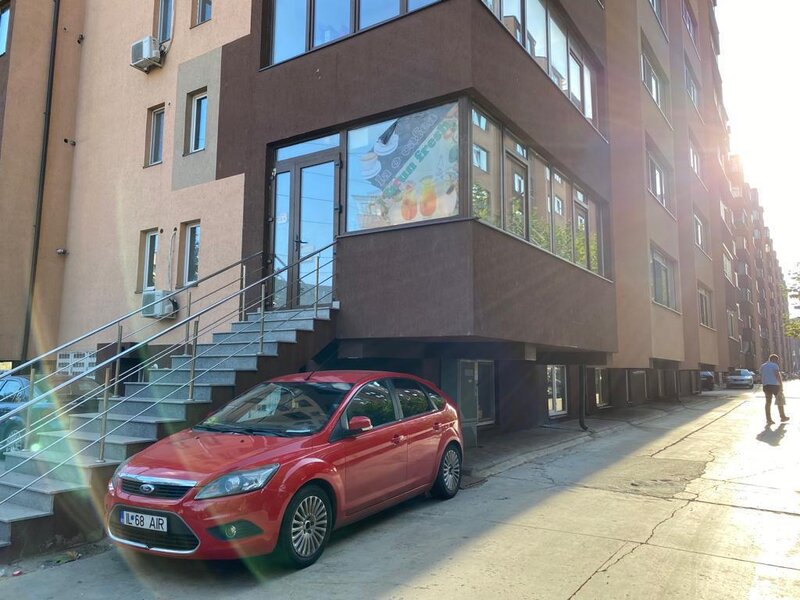 Militari Residence, de vanzare spatiu comercial parter inalt, 54 mp.