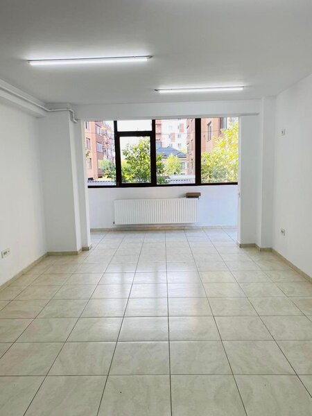 Militari Residence, de vanzare spatiu comercial parter inalt, 54 mp.